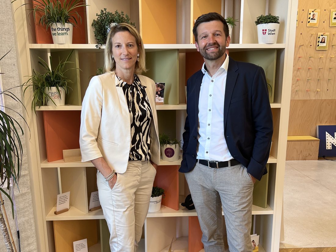 Verena Kremnitzer und René Bremböck in den Räumen von Workspace